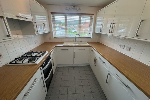 *NOW LET* 3 Bedroom Semi Detached property in Clos Healy Gowerton