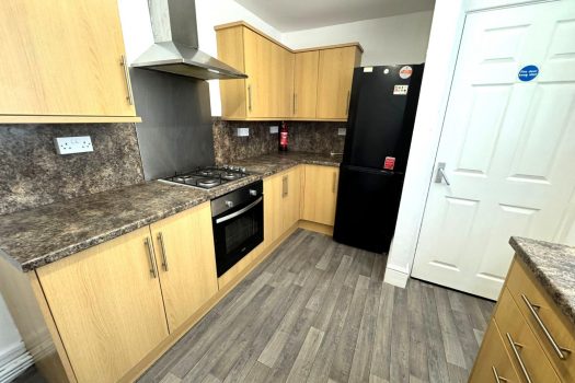 SOLD STC – 5-BEDROOM HMO PROPERTY – 119 Oxford Street, Swansea SA1 3JW