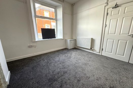 SOLD STC – 5-BEDROOM HMO PROPERTY – 119 Oxford Street, Swansea SA1 3JW