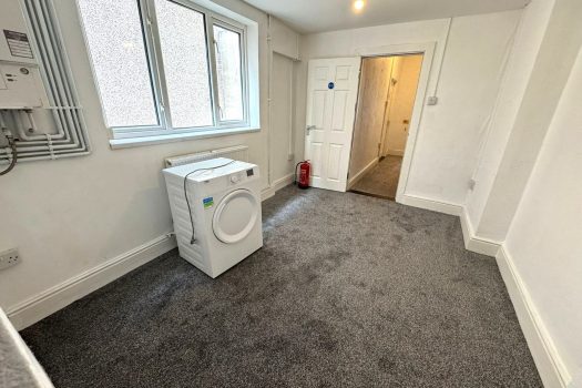 SOLD STC – 5-BEDROOM HMO PROPERTY – 119 Oxford Street, Swansea SA1 3JW