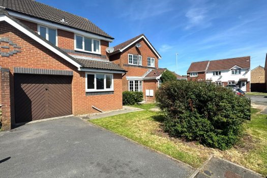 For Sale 3 Bedrom semi detached property Clos ty Gwyn , Gowerton Swansea SA4 3GF