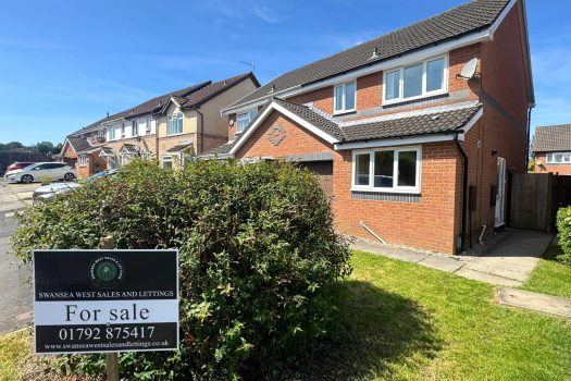 For Sale 3 Bedrom semi detached property Clos ty Gwyn , Gowerton Swansea SA4 3GF