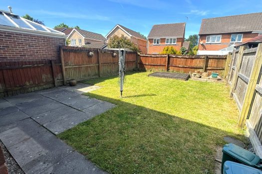For Sale 3 Bedrom semi detached property Clos ty Gwyn , Gowerton Swansea SA4 3GF