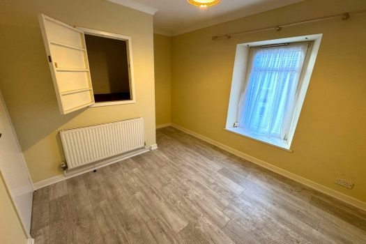 TO LET – 2 Bedroom, Terrace Green Street, Morriston SA6 8DE