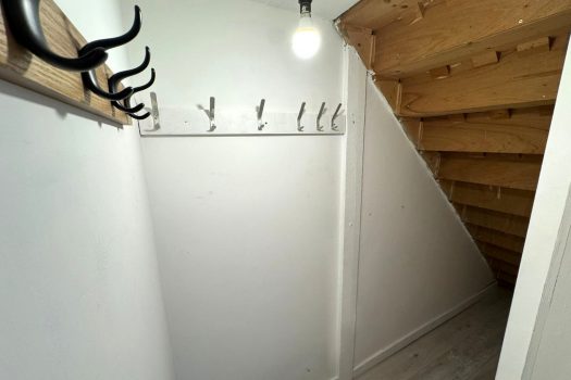 TO LET – 2 Bedroom, Terrace Green Street, Morriston SA6 8DE