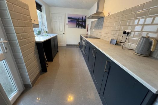 FOR SALE – 3 Bedroom Terrace – 10 Bryn Terrace , Gorseinon , Swansea SA4 4DE